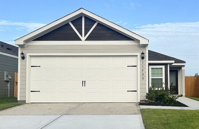 property at 11508 Texas Spg Dr