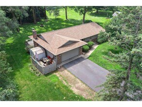 14641 Crestview Ln in Minnetonka, MN - Building Photo - Building Photo