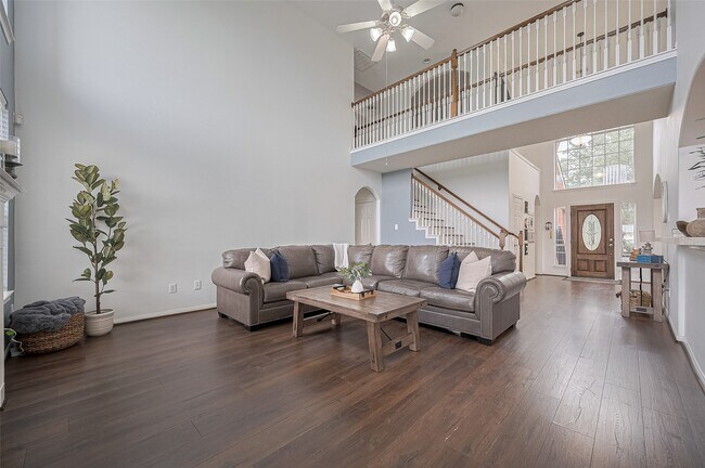 property at 21506 Avalon Queen Dr