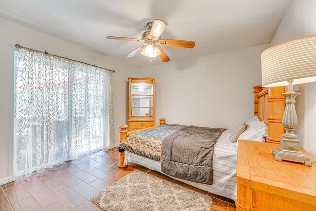 281 W 18th St, Unit SI ID1545859P
