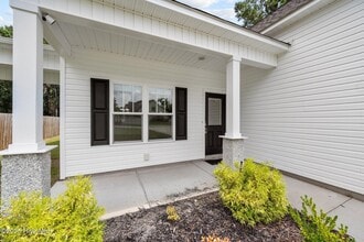 1303 Dan Owen Dr in Hampstead, NC - Building Photo - Building Photo