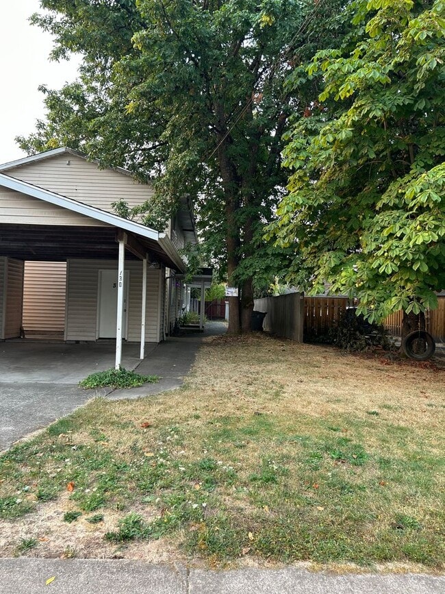 property at 730 SE 5th Ave