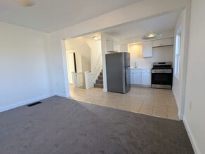 3705 Botsford St in Munhall, PA - Building Photo - Building Photo