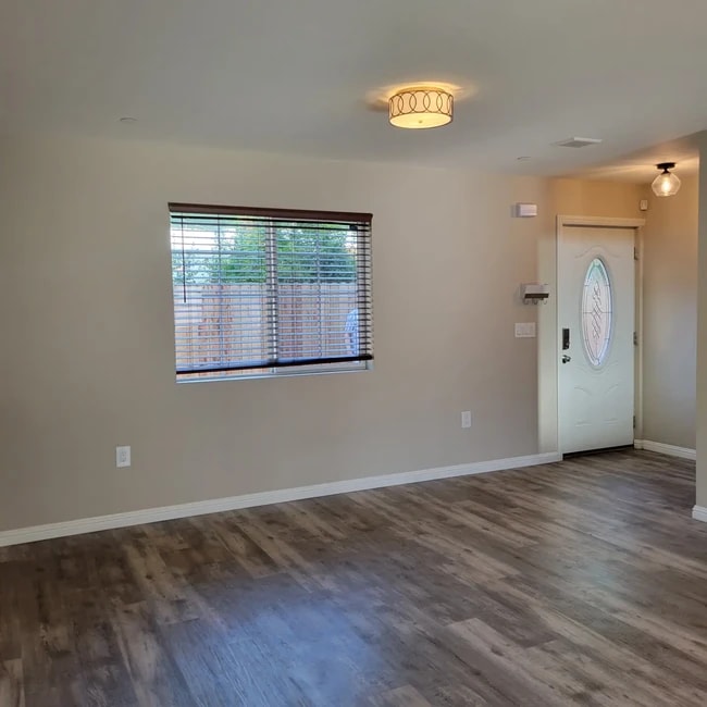 2220 Norwalk Ave, Unit C in Los Angeles, CA - Foto de edificio - Building Photo
