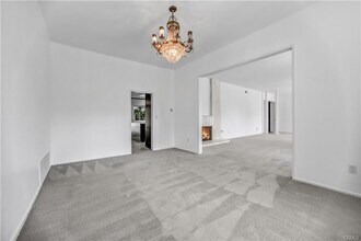 9643 Amestoy Ave in Los Angeles, CA - Building Photo - Building Photo