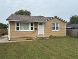 25 St Cabrini Ct in Springfield, IL - Building Photo