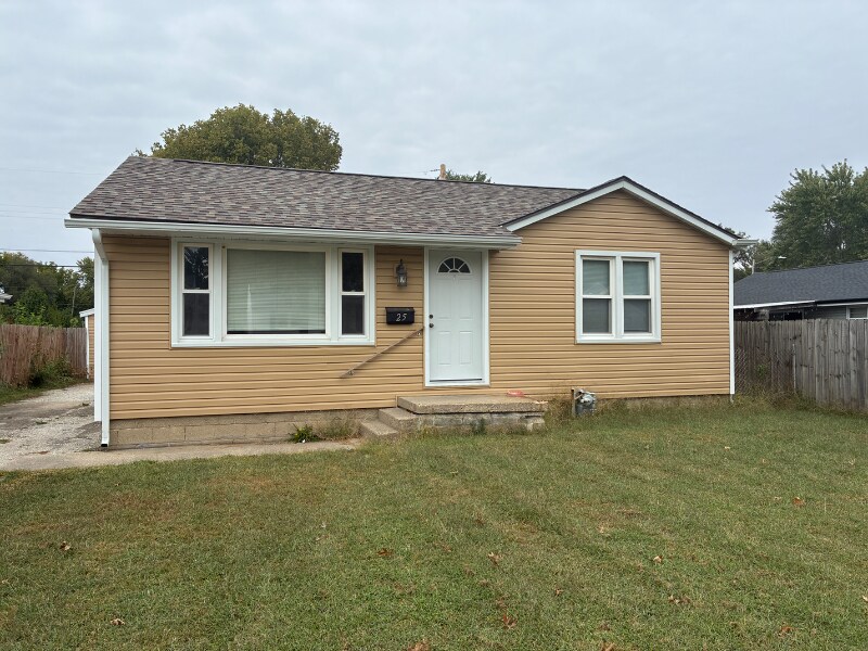 25 St Cabrini Ct in Springfield, IL - Building Photo