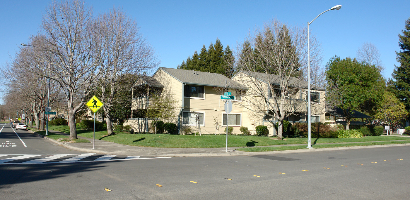 Park Place Apartments in Santa Rosa, CA - Building Photo