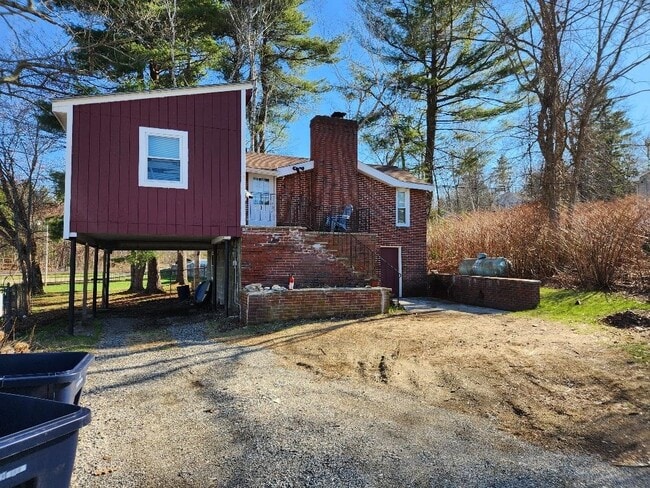 3 Chase St in Derry, NH - Building Photo - Building Photo
