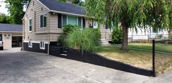 500 SW 139th St in Burien, WA - Building Photo