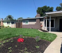 2871 La Salle Ave in Concord, CA - Building Photo