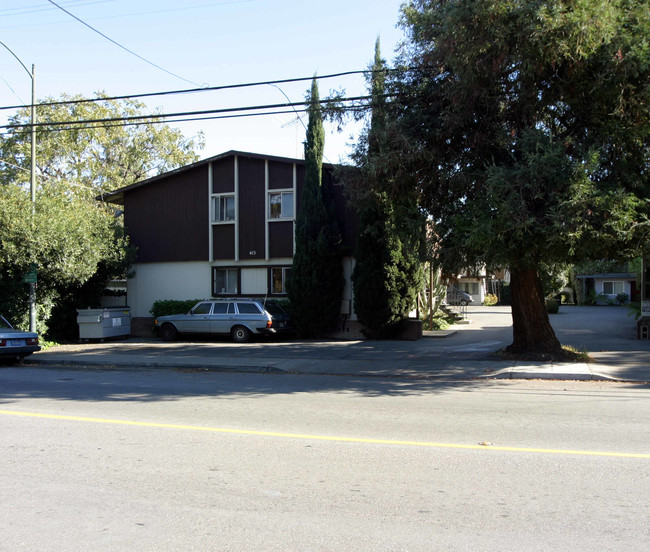 415 Del Medio Ave in Mountain View, CA - Foto de edificio - Building Photo