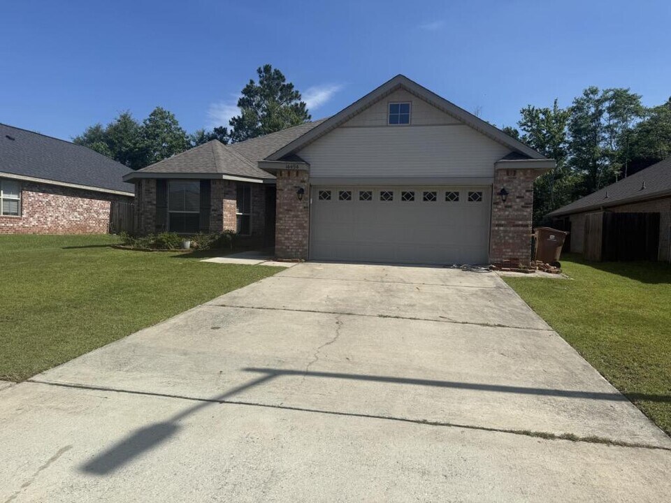 14494 Canal Lp in Gulfport, MS - Building Photo