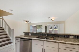 1132 W Lakes Dr in Deerfield Beach, FL - Building Photo - Building Photo