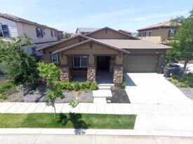691 N Oliveto Dr in Mountain House, CA - Building Photo