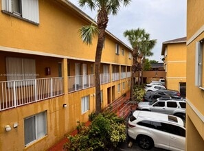 2145 NW 19th Terrace in Miami, FL - Building Photo - Building Photo
