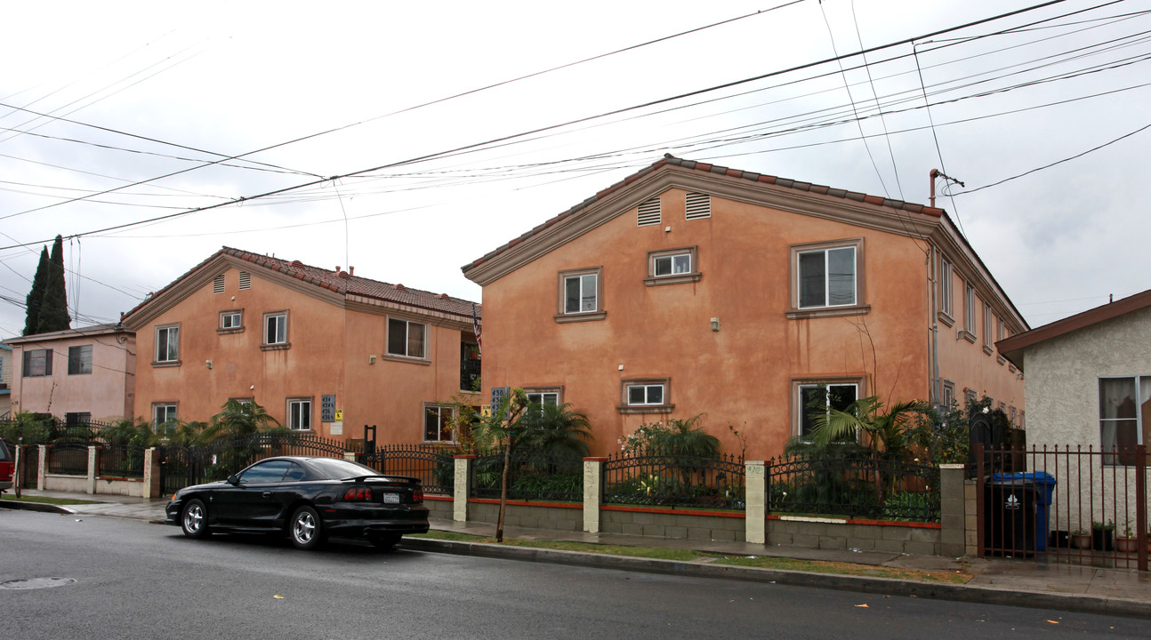 430-436 1/2 E 29th St in Los Angeles, CA - Building Photo