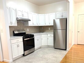 235 Starr St in Brooklyn, NY - Building Photo