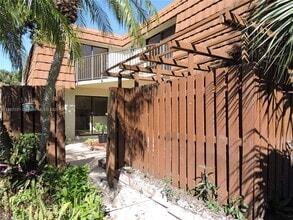 1316 SW 118th Terrace in Davie, FL - Building Photo - Building Photo