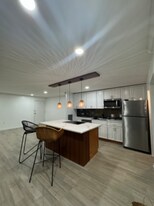 8001 Chanute Pl in Falls Church, VA - Building Photo