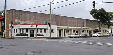 207 N Cane St in Wahiawa, HI - Foto de edificio - Building Photo