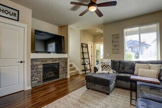 20860 Gateway Dr in Bend, OR - Building Photo - Building Photo
