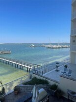 6025 Sun Blvd in St. Petersburg, FL - Building Photo