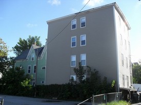 165-167 Spruce St in Manchester, NH - Building Photo