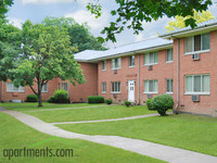 Brambury Ridge Apartments in Rochester, NY - Building Photo - Building Photo