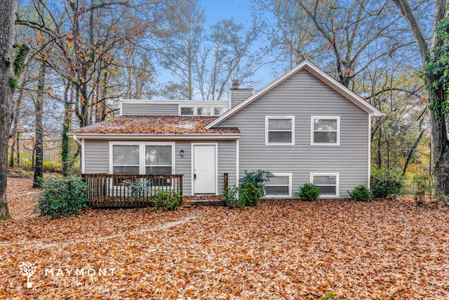 property at 18 Monte Verde Ln