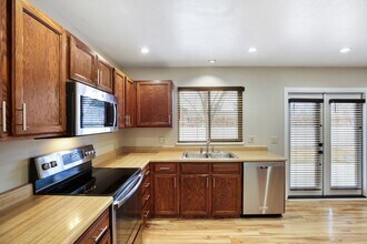 2239 Bowen St in Longmont, CO - Building Photo - Building Photo