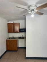 17011 NW 33rd Ct in Miami Gardens, FL - Foto de edificio - Building Photo