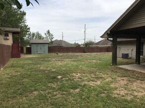 5660 Springfield Cir W in Lumberton, TX - Building Photo - Building Photo