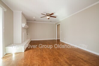 10209 Island View Dr in Oklahoma City, OK - Foto de edificio - Building Photo