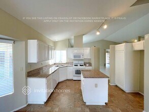 10980 Village Rd in Moreno Valley, CA - Building Photo - Building Photo