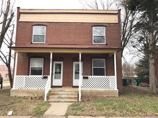 120 W 7th St in O'Fallon, IL - Building Photo