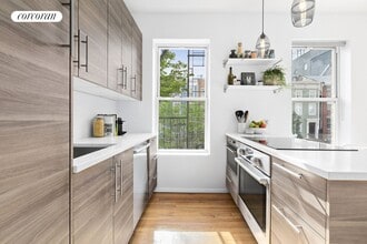 134 Boerum Pl in Brooklyn, NY - Building Photo - Building Photo