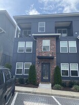 102 Duke St in Nashville, TN - Building Photo