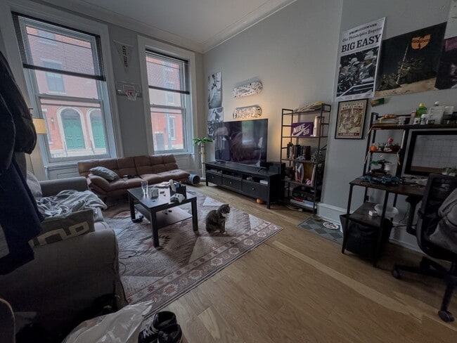 property at 1712 Mt Vernon St