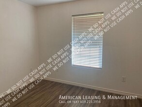 310 S 1st St in Huntington, TX - Building Photo - Building Photo