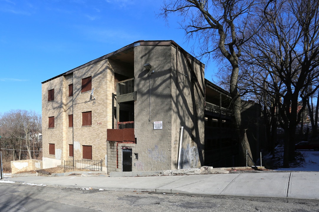 144 Glencoe Pl in Cincinnati, OH - Foto de edificio