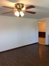 7615 NW 113th Pl in Oklahoma City, OK - Building Photo - Building Photo