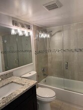 624 Sea Pine Way, Unit E2 in Greenacres, FL - Building Photo - Building Photo