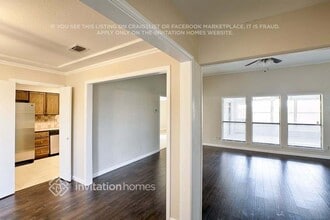 1717 Brighton Dr in Carrollton, TX - Foto de edificio - Building Photo