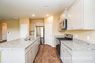 472 Cedarview Rd in Summerville, SC - Building Photo - Building Photo