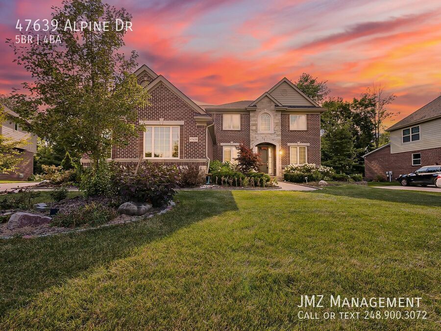47639 Alpine Dr in Novi, MI - Building Photo