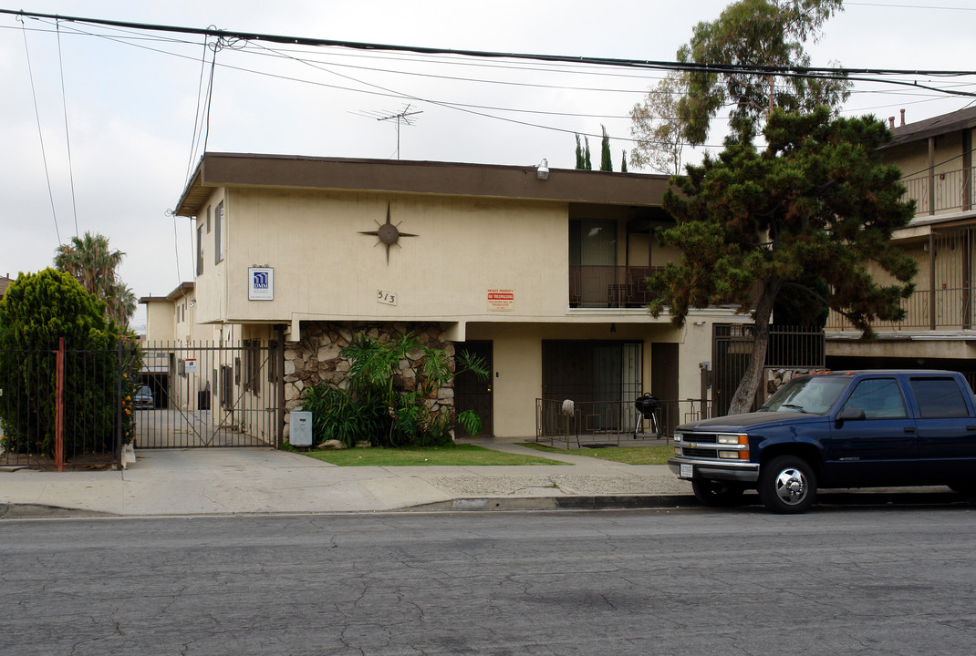 513 N Market St in Inglewood, CA - Foto de edificio