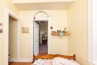 3107 N Bernard St-Unit -2 in Chicago, IL - Building Photo - Building Photo