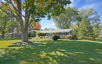 4685 N 150th St in Brookfield, WI - Building Photo - Building Photo