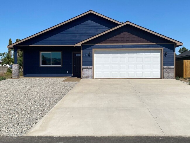 326 Lolly Ln in Dallesport, WA - Building Photo - Building Photo